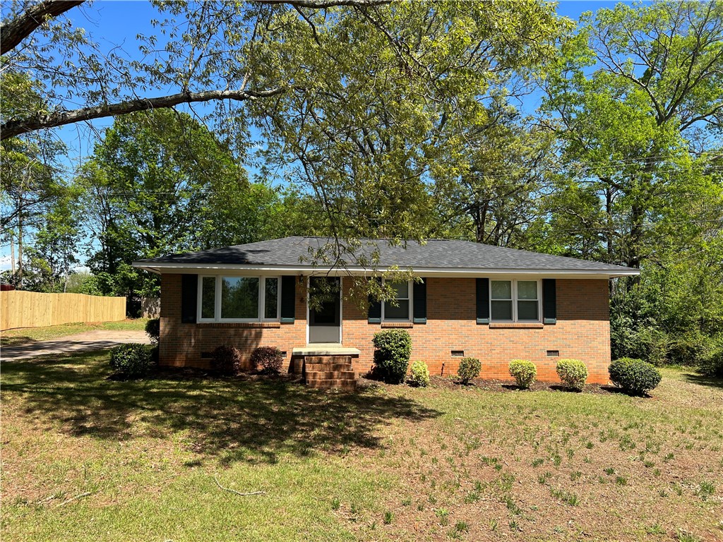 2016 Corinth Drive Seneca, SC 29672 - Photo 1 of 21