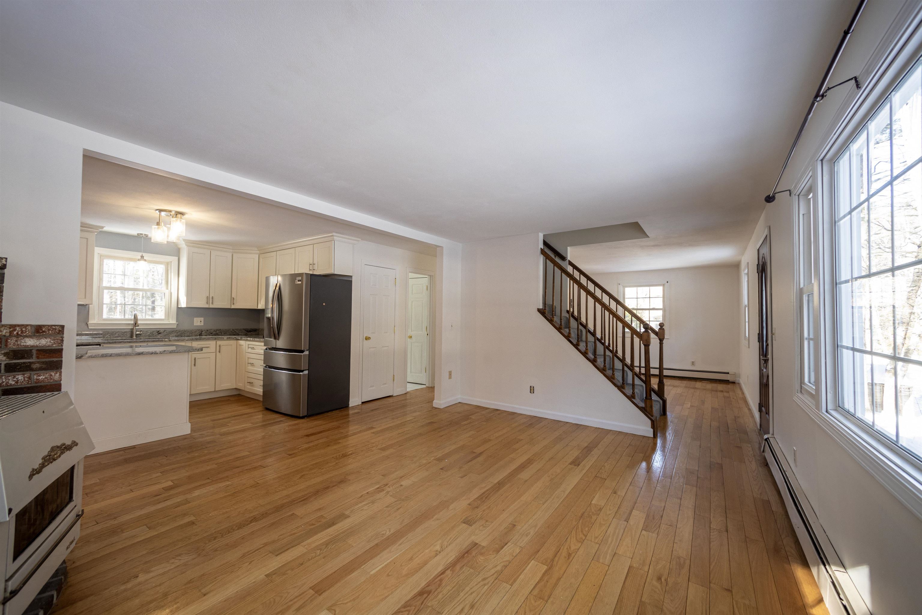 31 Tami Lane Epping, NH 03042 - Photo 7 of 18