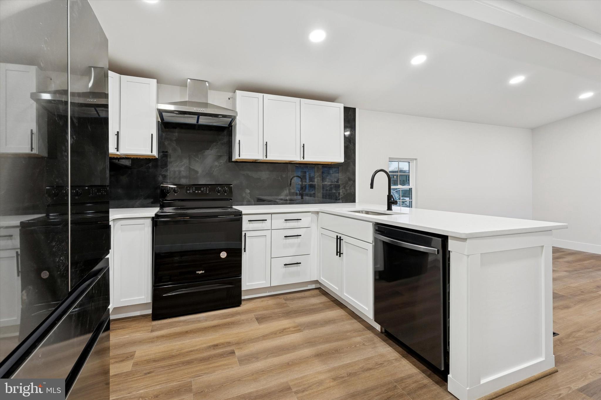 114 Linden Drive Spring City, PA 19475 - Photo 2 of 14 Kitchen