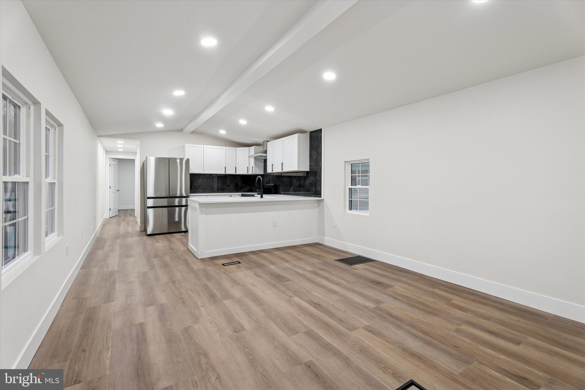114 Linden Drive Spring City, PA 19475 - Photo 4 of 14 Living & dining area