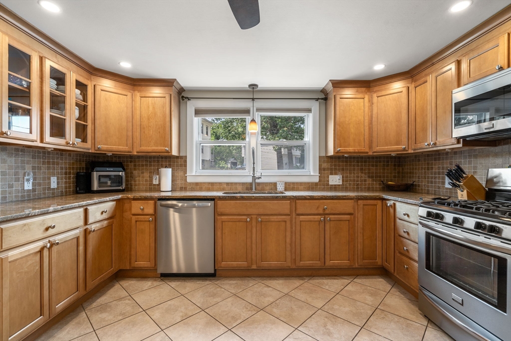 91 Watervale Road Medford, MA 02155 - Photo 5 of 29