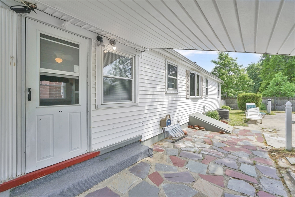 135 Bulat Drive Springfield, MA 01129 - Photo 24 of 42