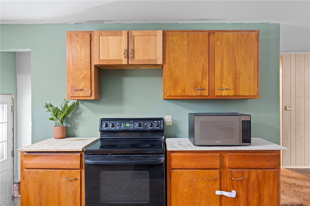 2466 Reed Road Waterloo, NY 13165 - Photo 11 of 47 Kitchen/Dining