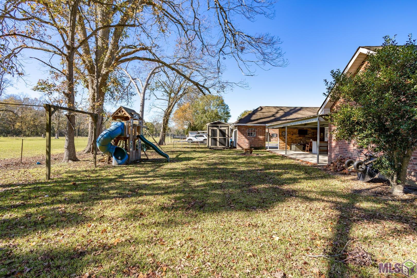 2247 Riverside Drive Port Allen, LA 70767 - Photo 28 of 32 Gallery Image 28