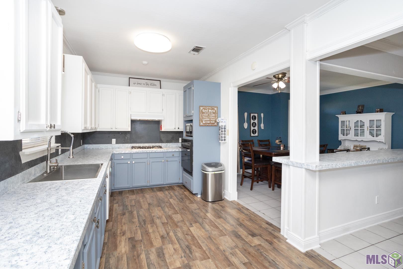 2247 Riverside Drive Port Allen, LA 70767 - Photo 6 of 32 Gallery Image 6