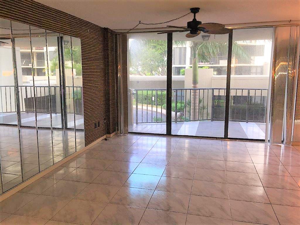 859 Jeffery Street, Unit 212 Boca Raton, FL 33487 - Photo 3 of 19 Living Room