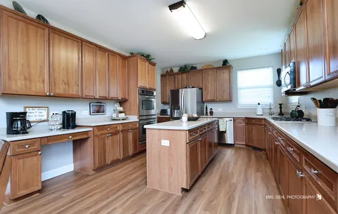 $525,000 | 60 West Arden Lane, Round Lake, IL 60073