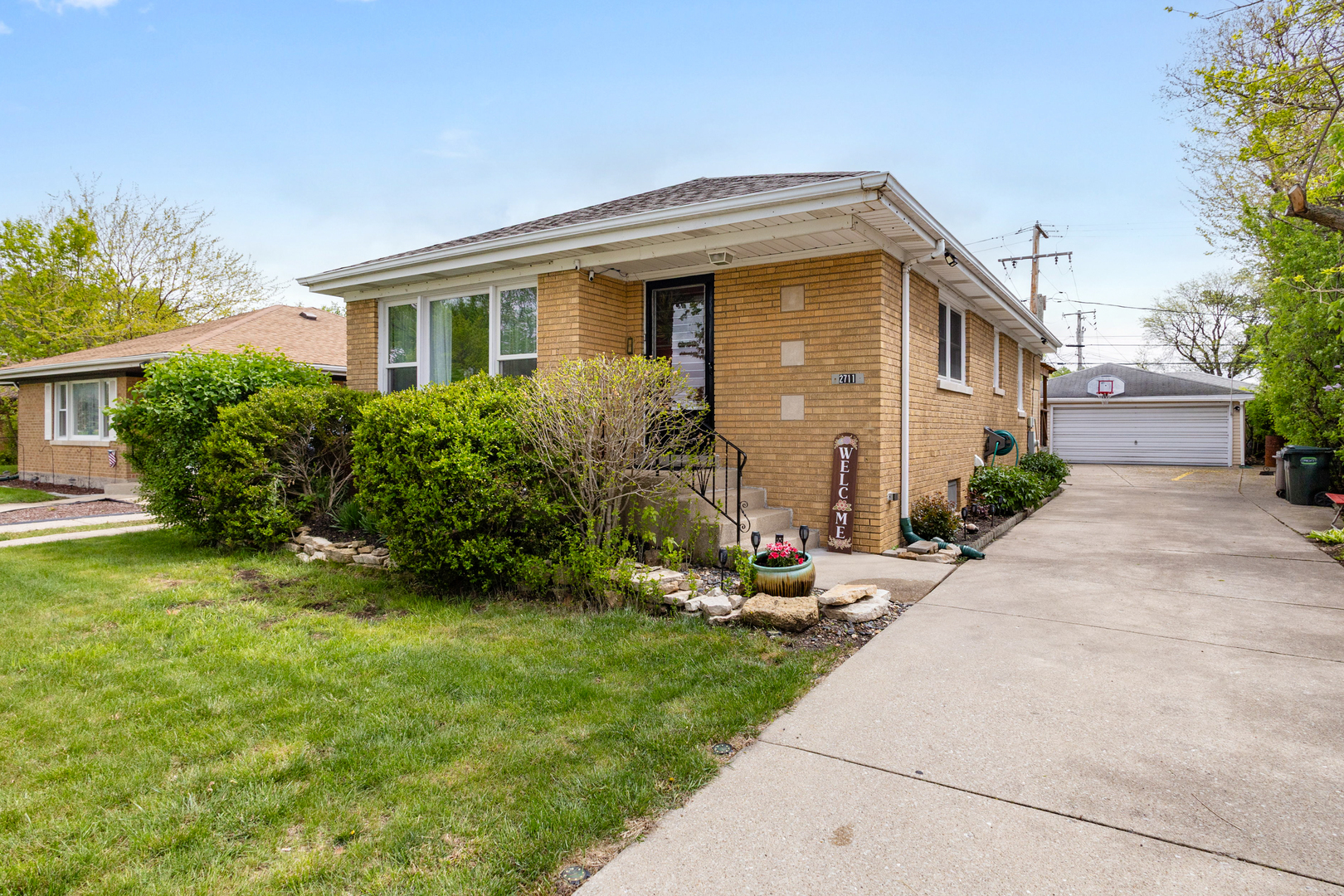 2711 Maple Avenue Brookfield, IL 60513 - Photo 2 of 21