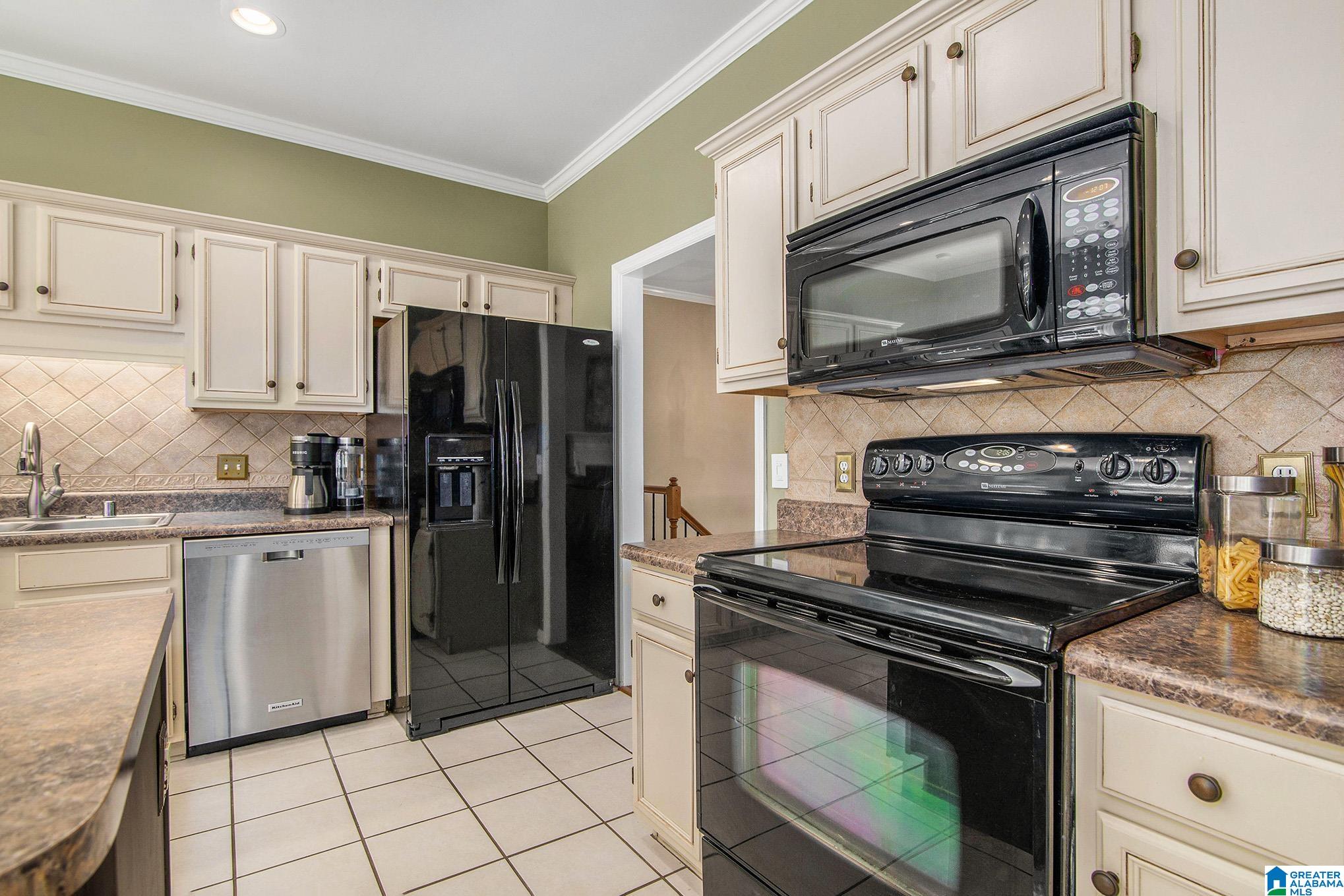 308 Regina Circle Birmingham, AL 35244 - Photo 15 of 42