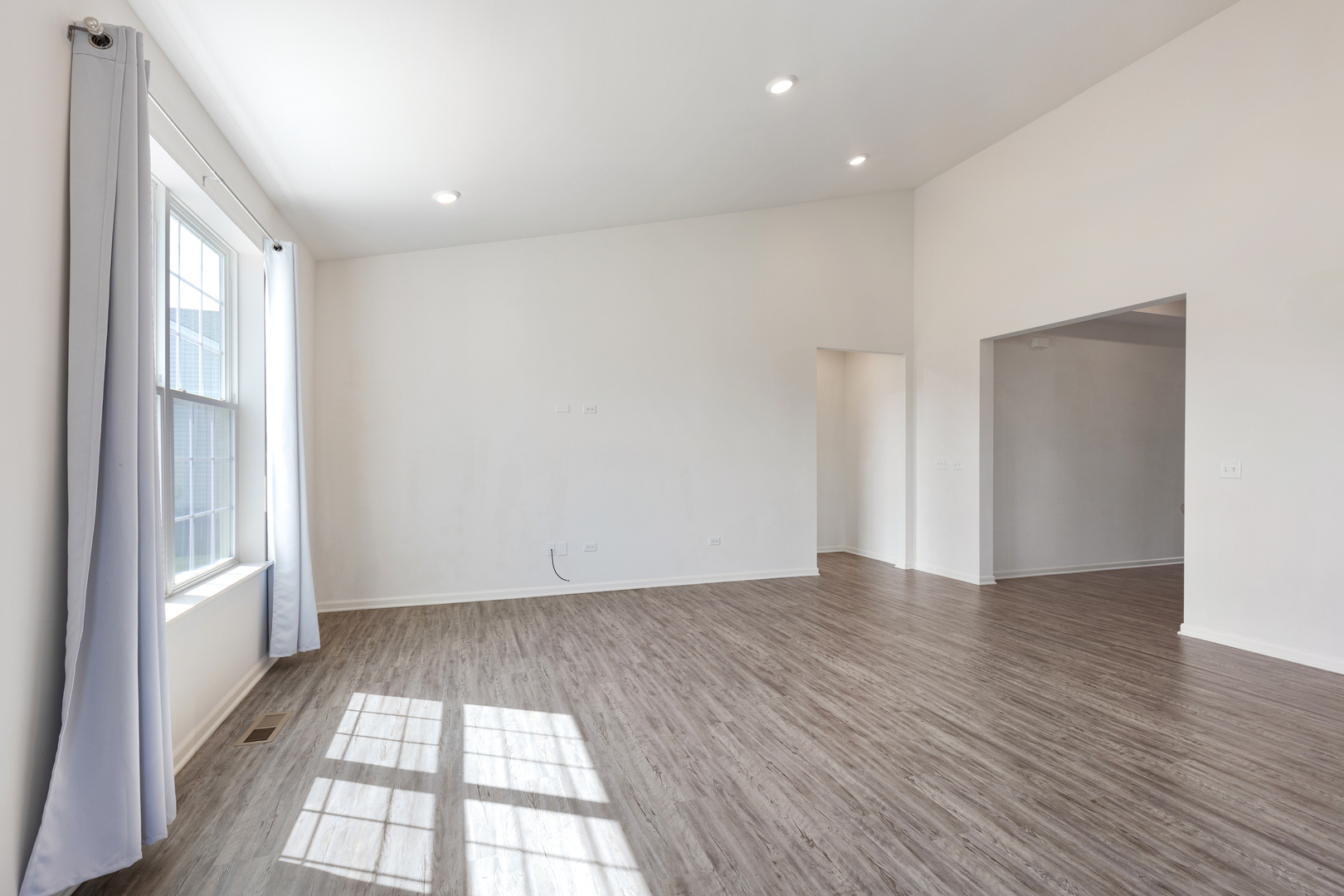 9156 Ritz Court Huntley, IL 60142 - Photo 3 of 21 Gallery Image 3