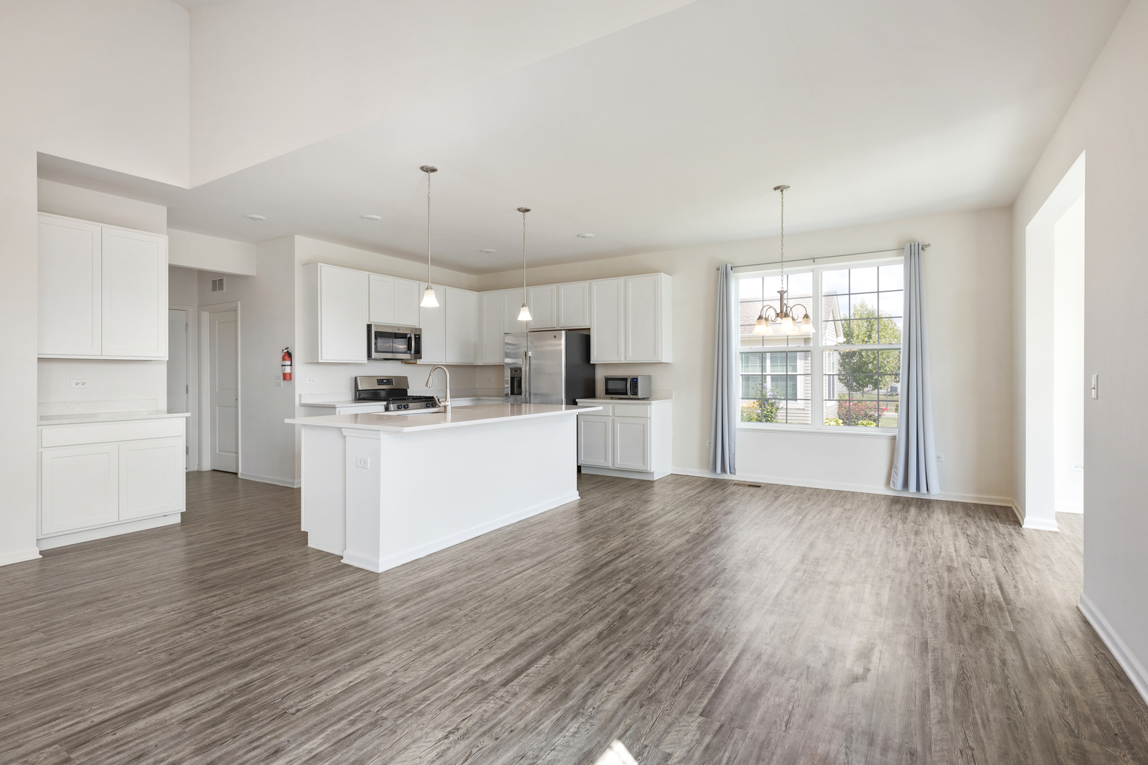 9156 Ritz Court Huntley, IL 60142 - Photo 5 of 21 Gallery Image 5