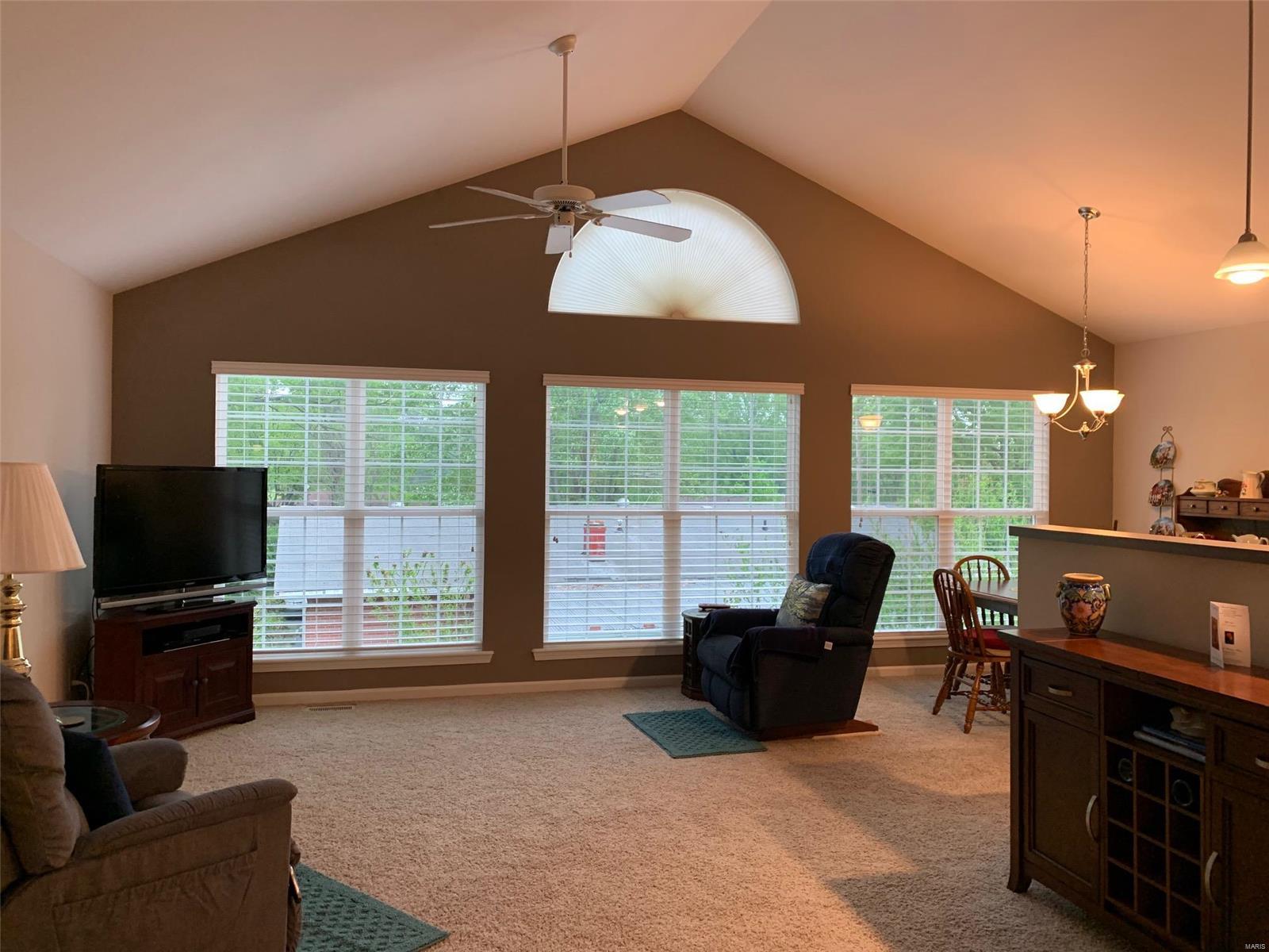 4912 Castlegate Lane Godfrey, IL 62035 - Photo 3 of 19 Gallery Image 3