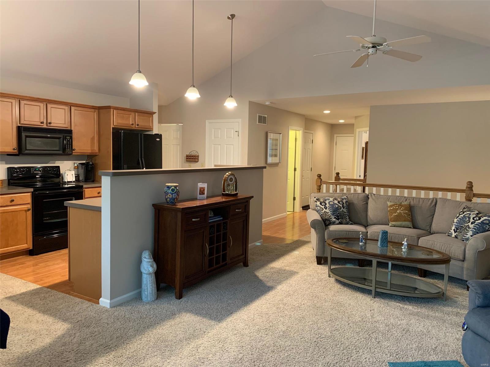 4912 Castlegate Lane Godfrey, IL 62035 - Photo 5 of 19 Gallery Image 5