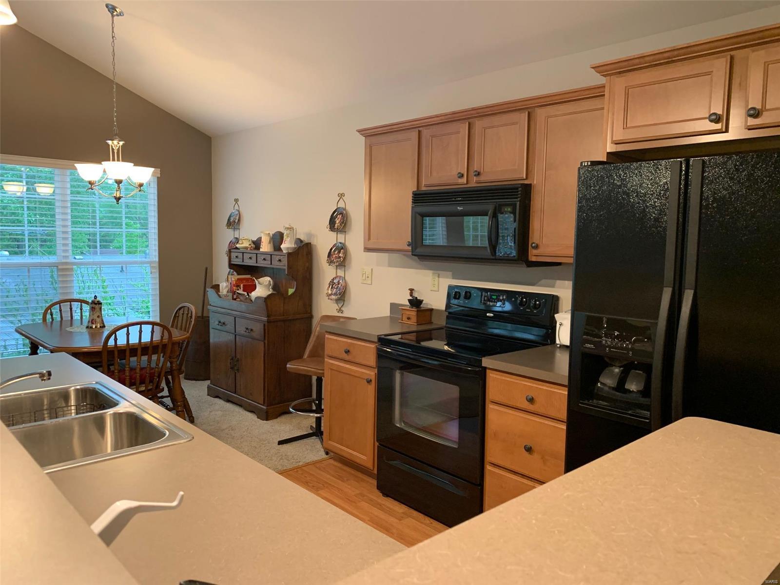 4912 Castlegate Lane Godfrey, IL 62035 - Photo 6 of 19 Gallery Image 6