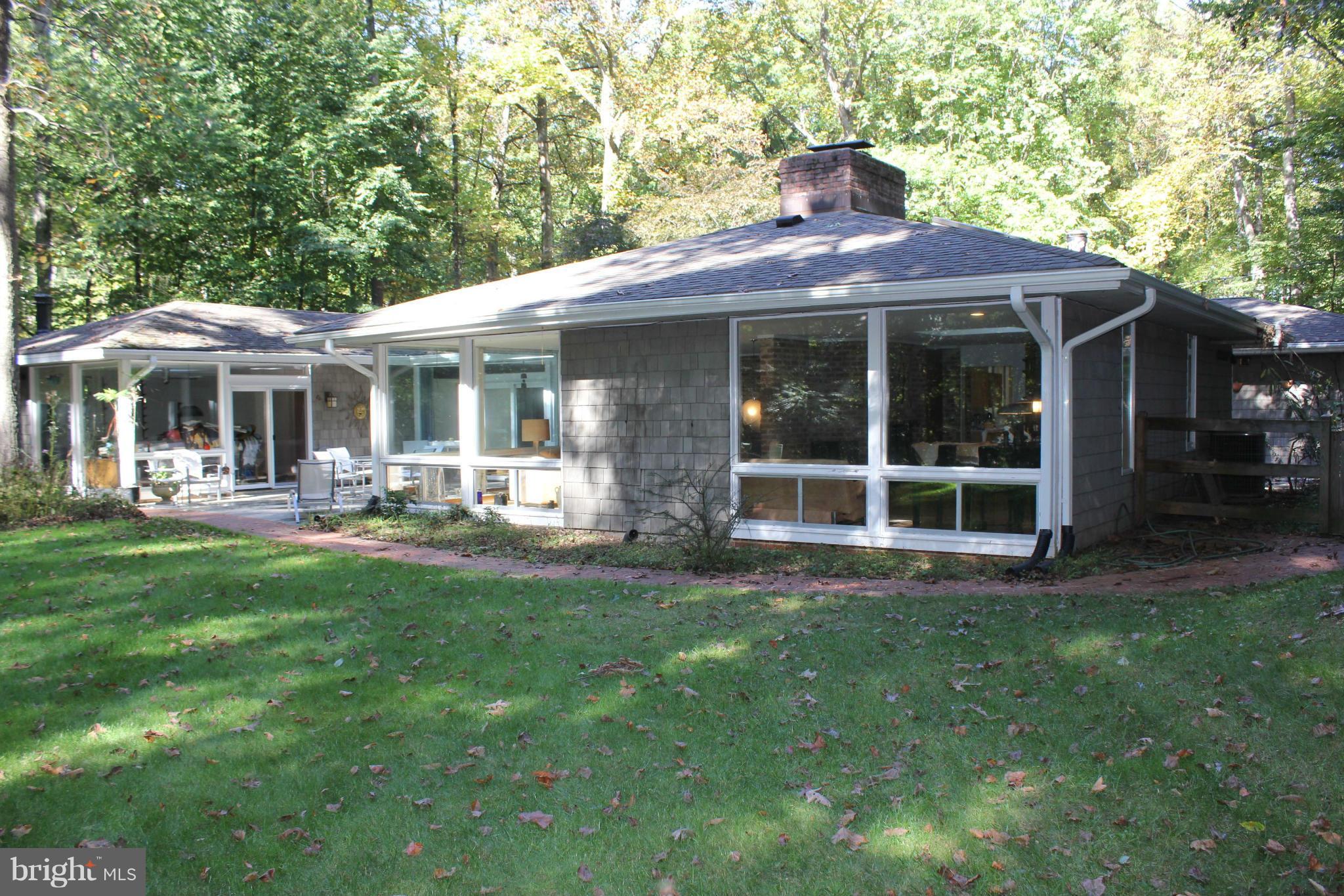 10212 Lloyd Road Potomac, MD 20854 - Photo 1 of 27 Exterior (Rear)