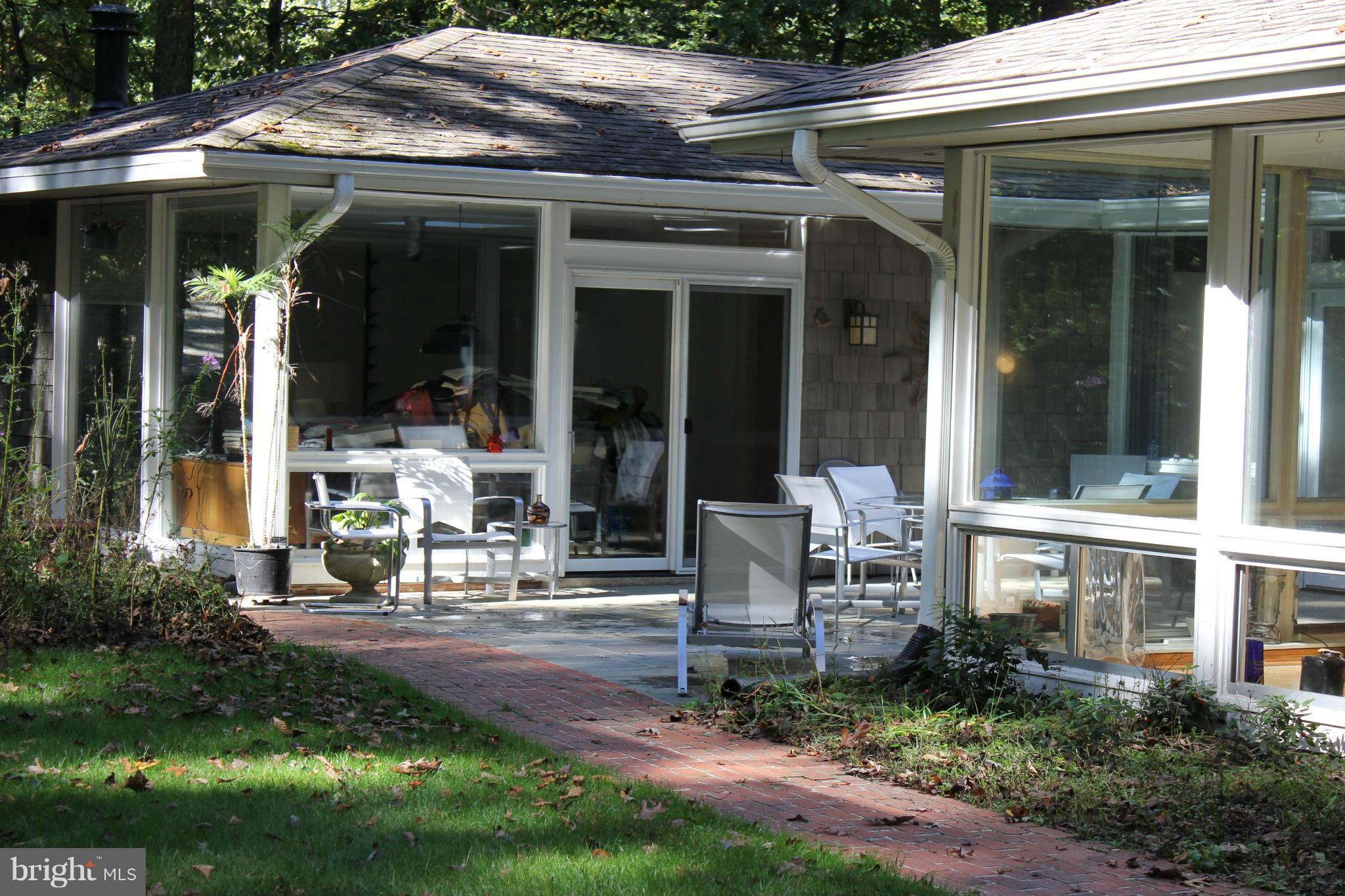 10212 Lloyd Road Potomac, MD 20854 - Photo 24 of 27 Exterior (Rear)