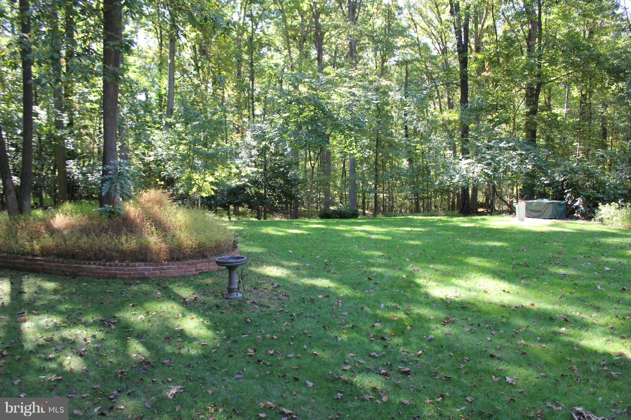 10212 Lloyd Road Potomac, MD 20854 - Photo 26 of 27 Exterior (General)