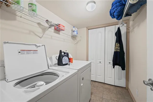 $190,000 | 1232 Northwest Ashley Lane, Grain Valley, MO 64029