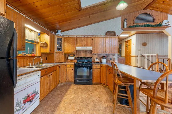 $420,000 | 29 North Hill Road, Buckfield, ME 04220