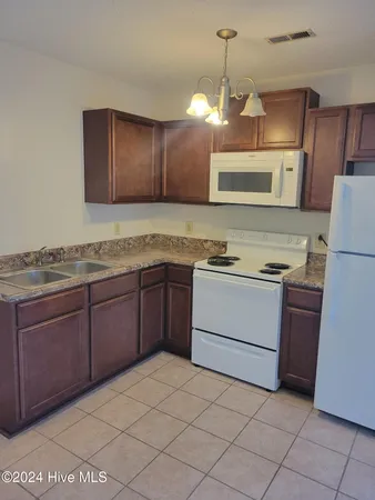 $850 | 258 Easy Street, Jacksonville, NC 28546