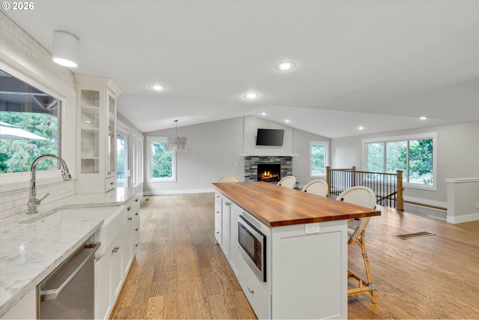 12653 Northeast Cedarbrook Road Aurora, OR 97002 - Photo 13 of 45 Kitchen