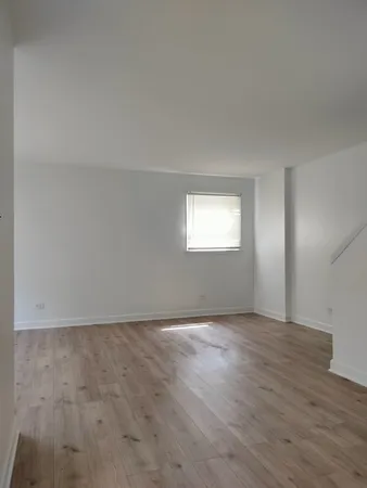 $1,490 | 7910 South Muskegon Avenue, Unit 1, Chicago, IL 60617