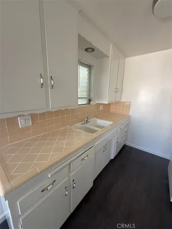 $1,995 | 3204 2nd Street, Long Beach, CA 90803