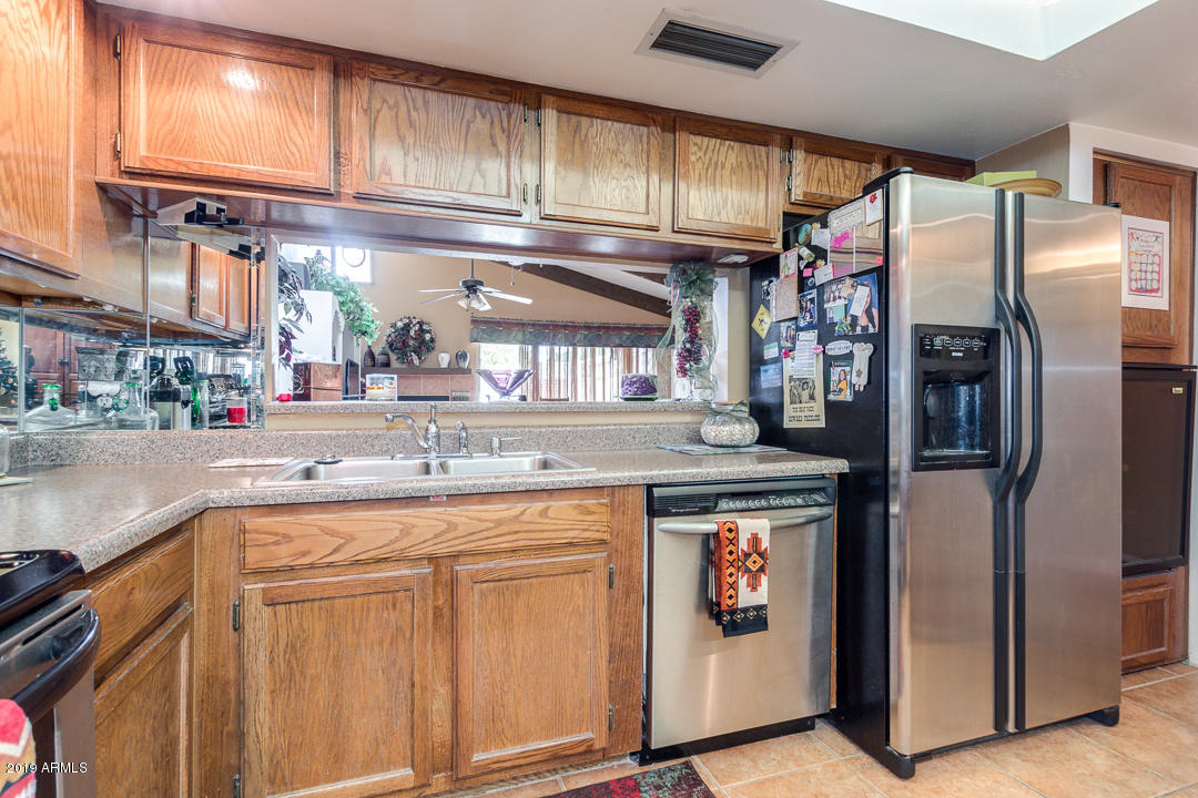 2705 East Cactus Road Phoenix, AZ 85028 - Photo 21 of 37 21-Cactus