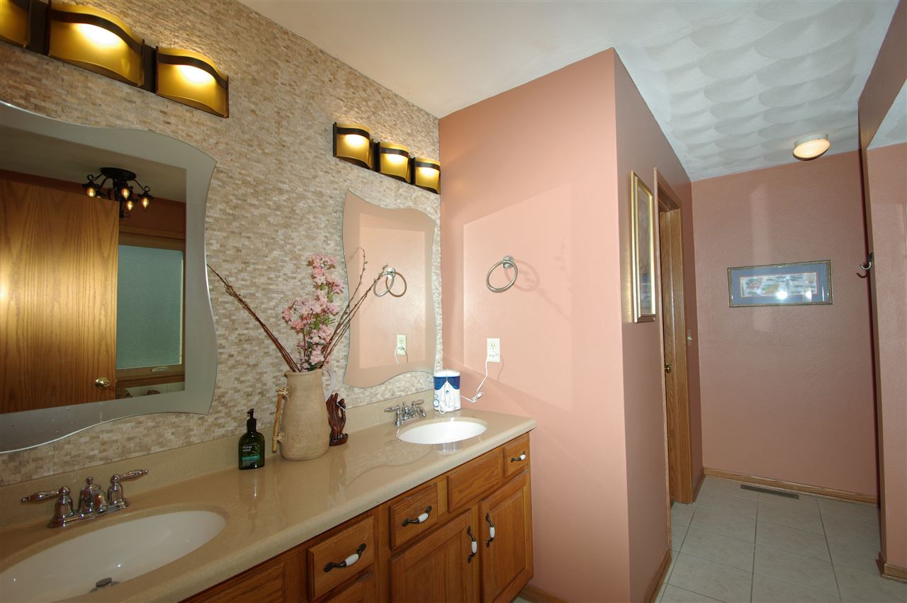 211 Starfire Road Poplar Grove, IL 61065 - Photo 11 of 25 Gallery Image 11