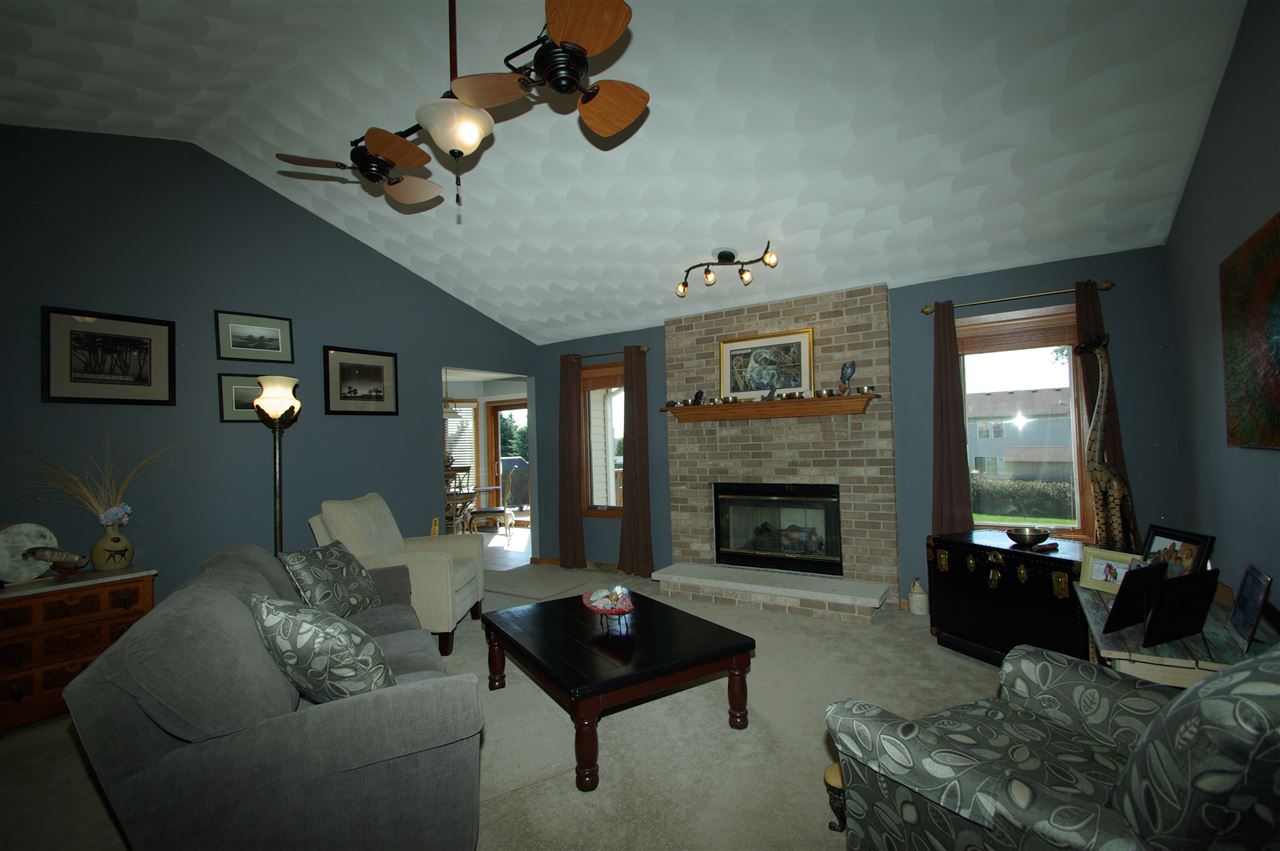 211 Starfire Road Poplar Grove, IL 61065 - Photo 2 of 25 Gallery Image 2