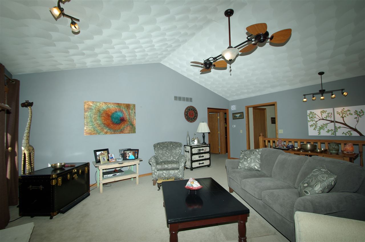 211 Starfire Road Poplar Grove, IL 61065 - Photo 3 of 25 Gallery Image 3
