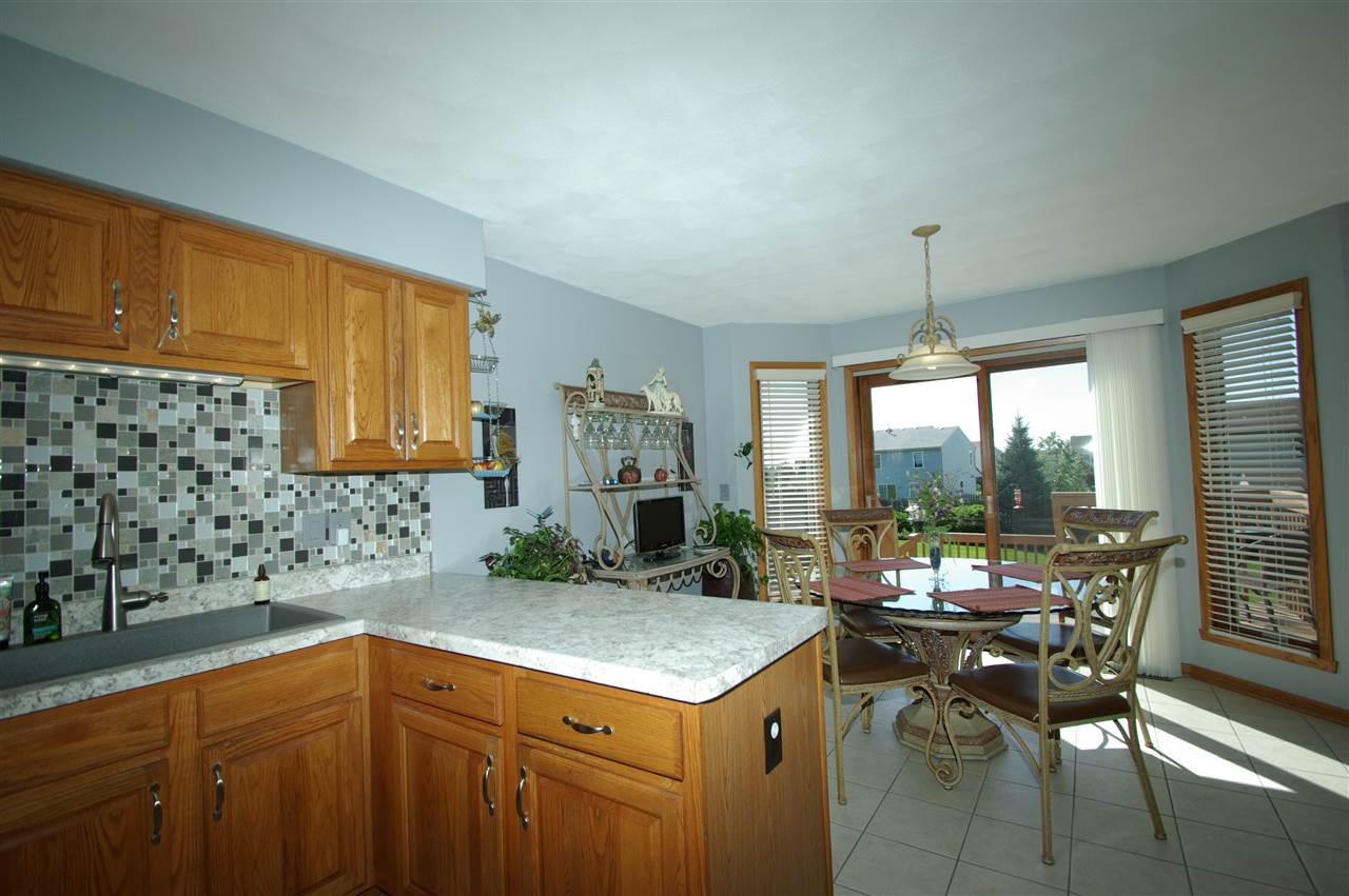 211 Starfire Road Poplar Grove, IL 61065 - Photo 5 of 25 Gallery Image 5