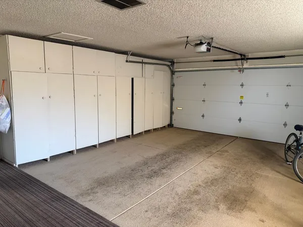 $1,800 | 9209 West Glen Oaks Circle North, Sun City, AZ 85351