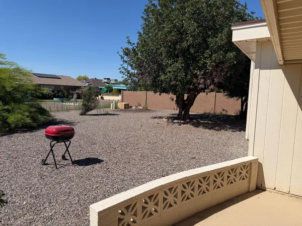 $1,800 | 9209 West Glen Oaks Circle North, Sun City, AZ 85351