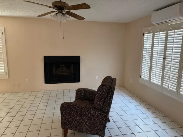 $1,800 | 9209 West Glen Oaks Circle North, Sun City, AZ 85351