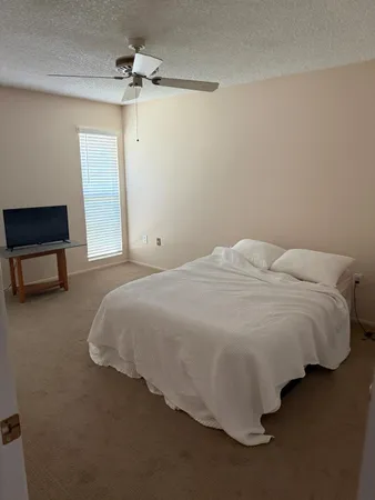 $1,800 | 9209 West Glen Oaks Circle North, Sun City, AZ 85351