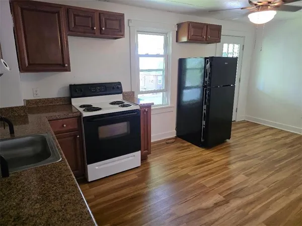 $1,150 | 425 Mt Vernon Avenue, Coraopolis, PA 15108