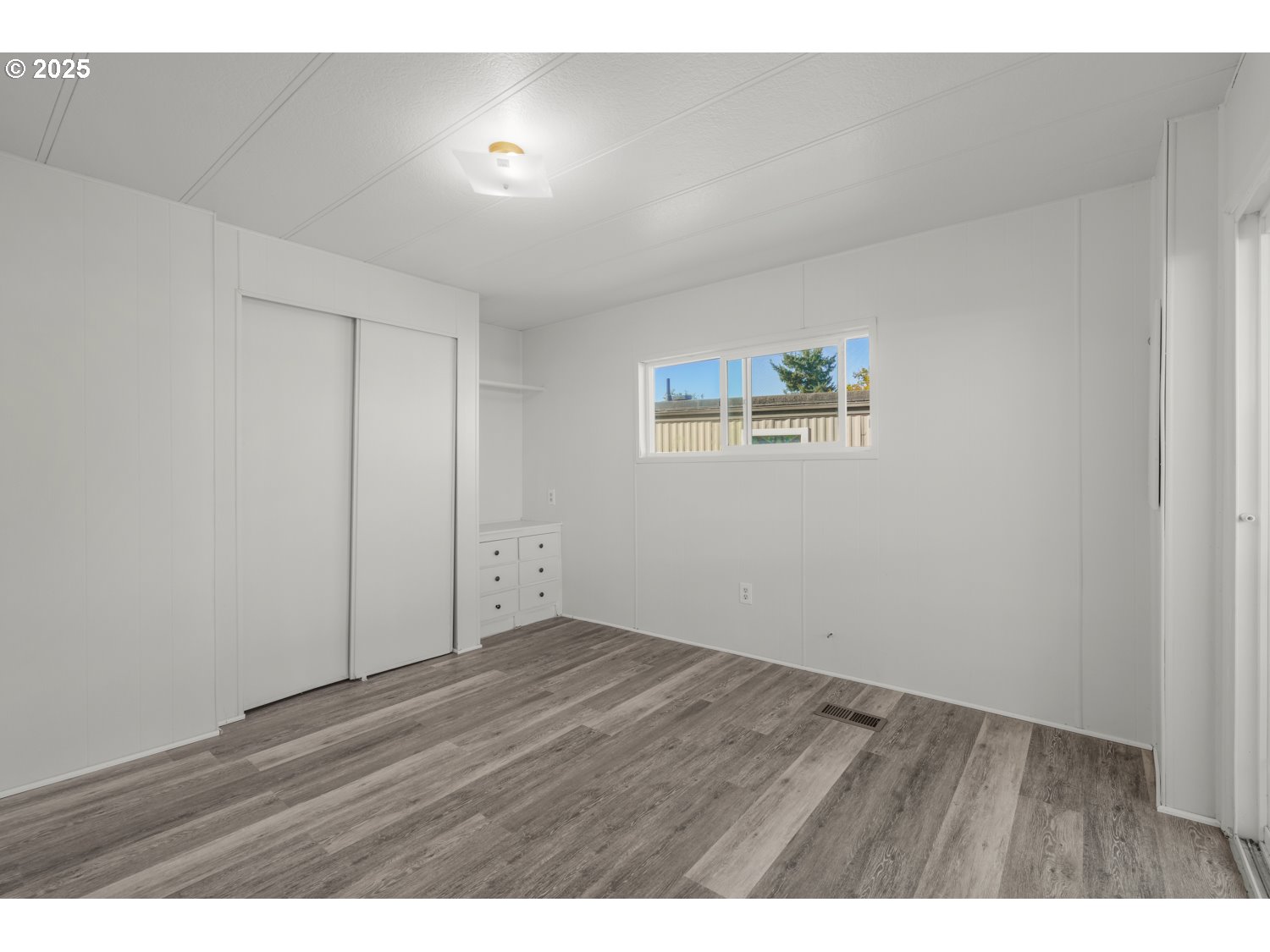 5355 River Road North, Unit 85 Keizer, OR 97303 - Photo 15 of 25 a view of an empty room