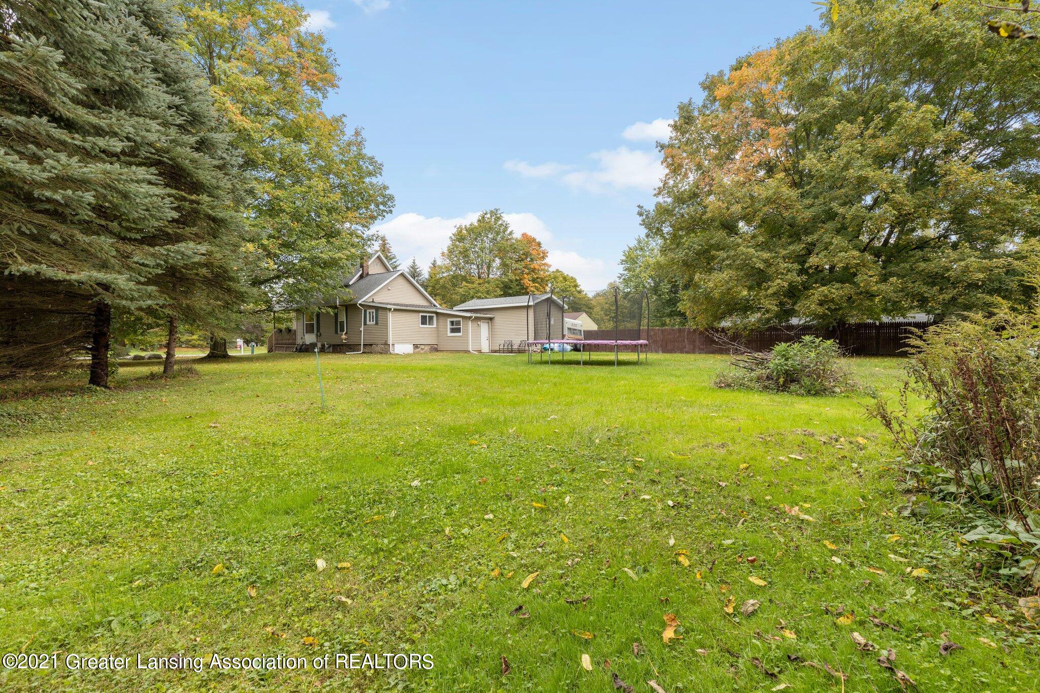 2214 Washington Road Lansing, MI 48911 - Photo 27 of 28 6-web-or-mls-0Z4A6193