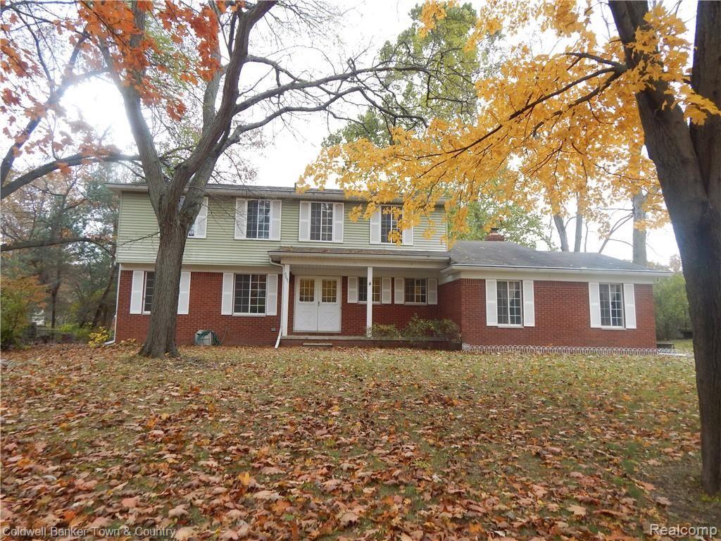 2891 Weatherly Road Howell, MI 48843 - Photo 2 of 27 Weatherly front2.JPG
