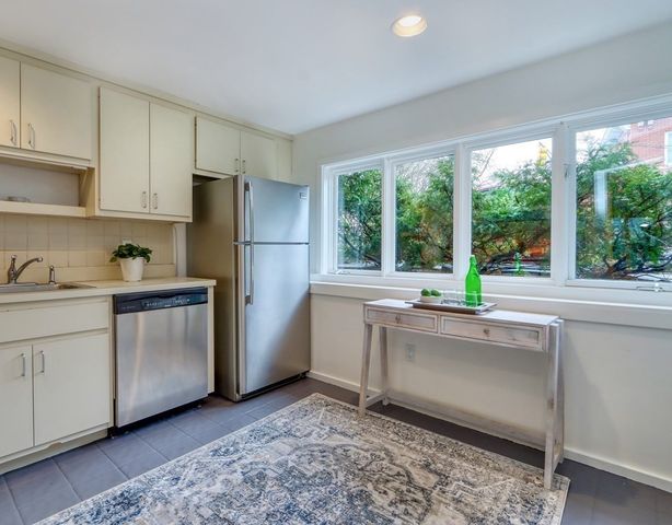 $861,000 | 6 Sherman Street, Unit 6A, Cambridge, MA 02138