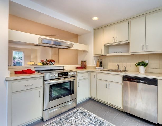 $861,000 | 6 Sherman Street, Unit 6A, Cambridge, MA 02138