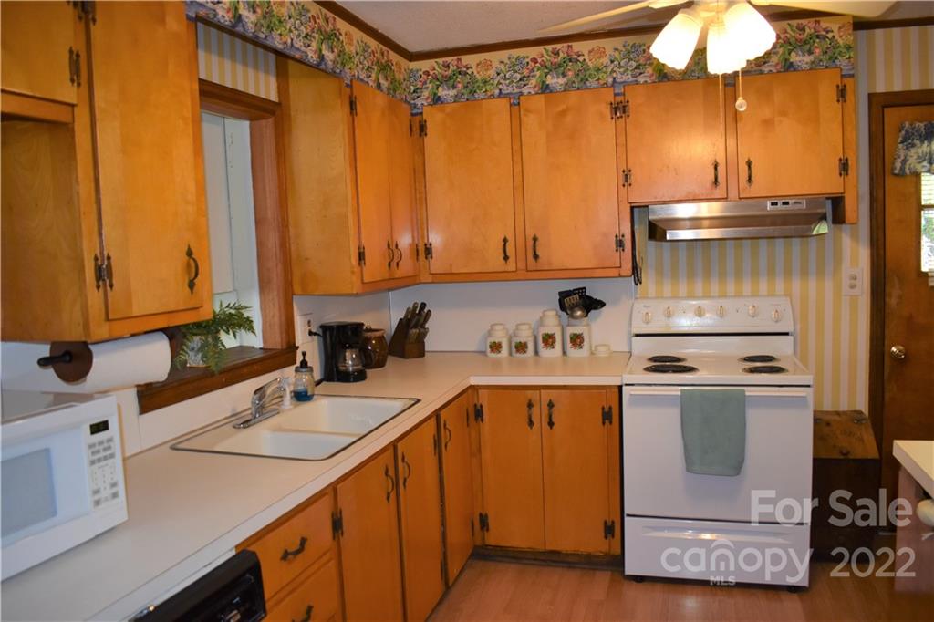 232 Lee Black Road Cherryville, NC 28021 - Photo 10 of 23 Gallery Image 10
