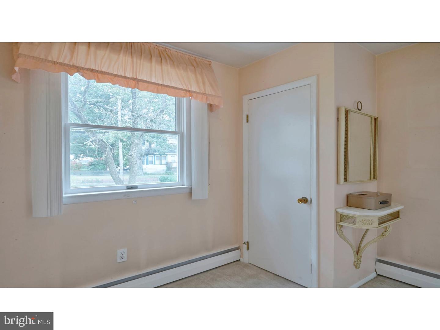 8 North Warwick Road Somerdale, NJ 08083 - Photo 22 of 25 Bedroom