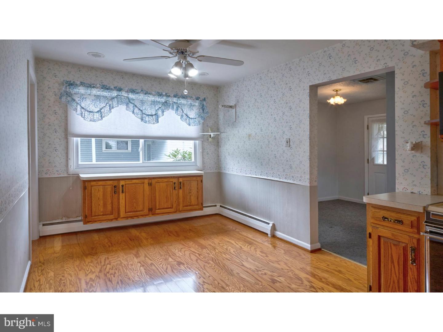 8 North Warwick Road Somerdale, NJ 08083 - Photo 4 of 25 Kitchen