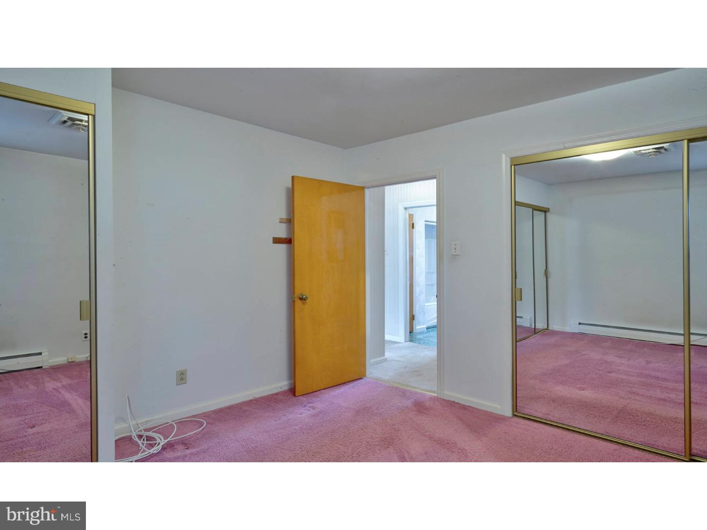 8 North Warwick Road Somerdale, NJ 08083 - Photo 10 of 25 Bedroom - Main