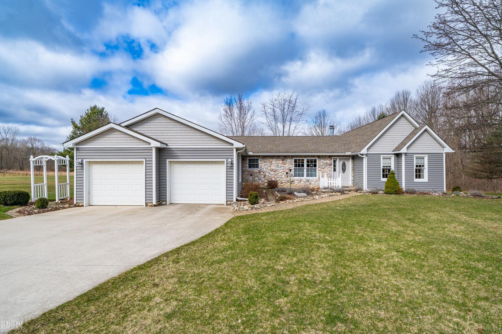 4692 Bishop Road Dryden, MI 48428 - Photo 34 of 35 50171882-e6e72fe1-9e59-4dbe-8c88-df8ccbd68045.JPG