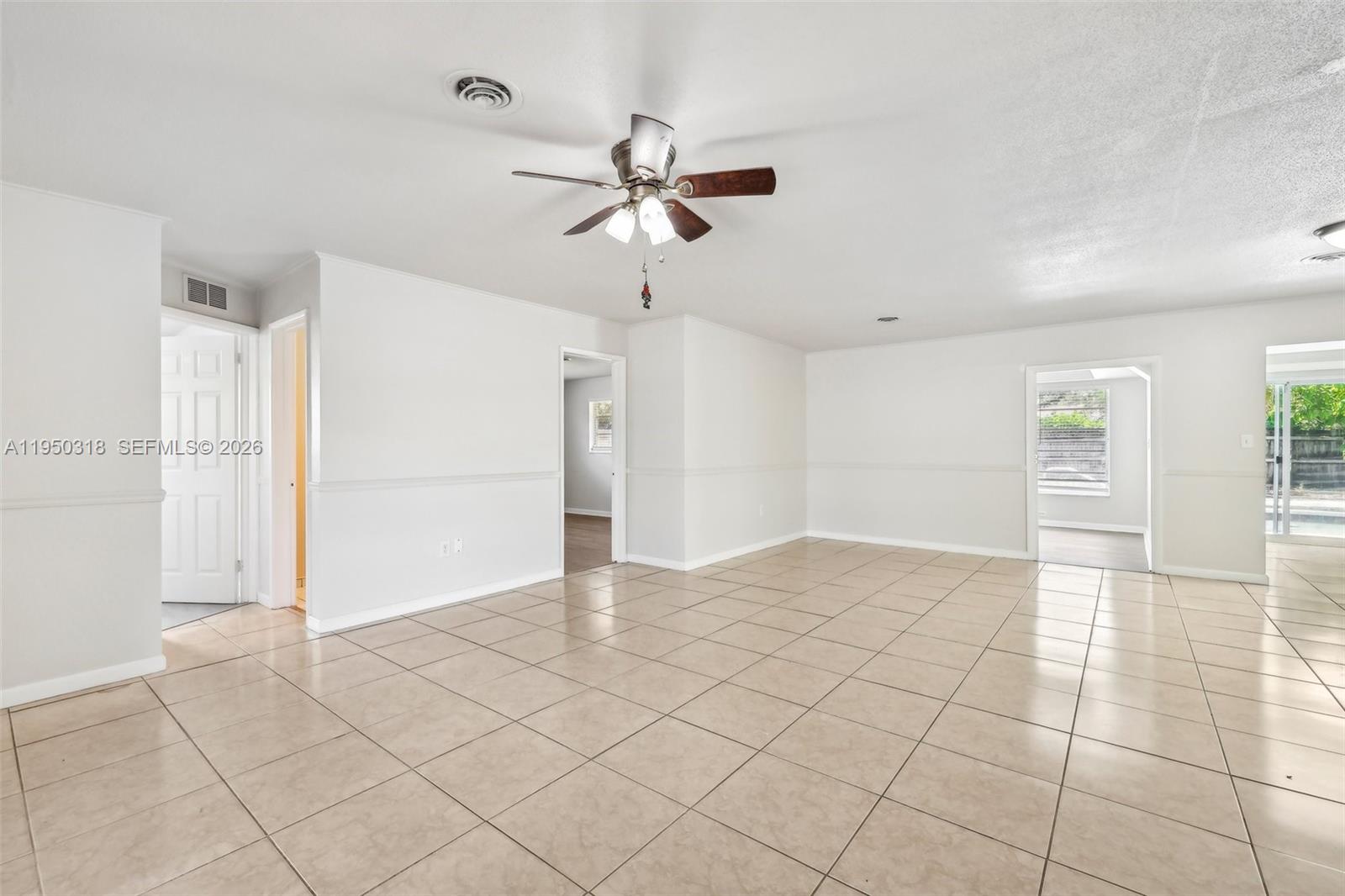 334 Northwest 12th Avenue Boca Raton, FL 33486 - Photo 3 of 29