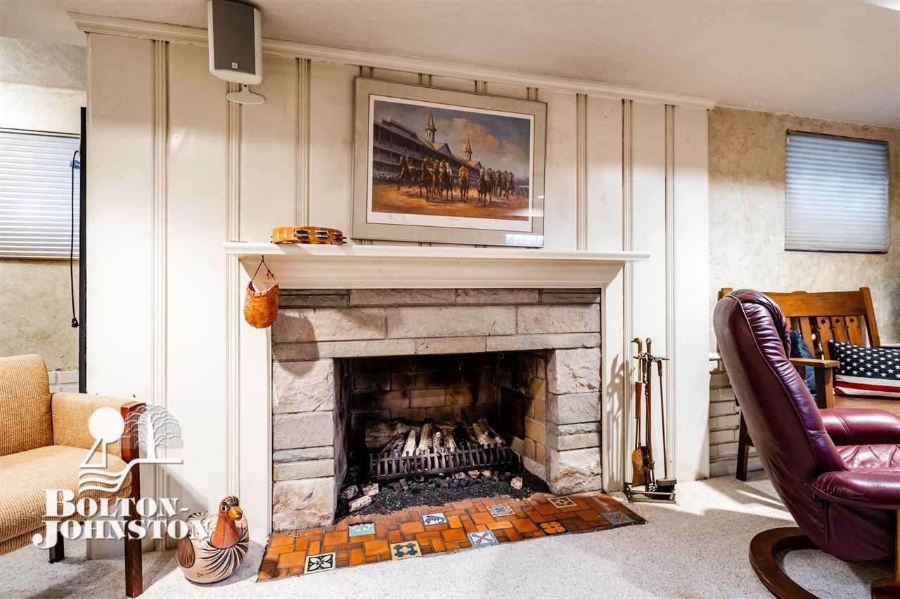 133 Merriweather Road Grosse Pointe, MI 48236 - Photo 44 of 65 50015497-43.JPG