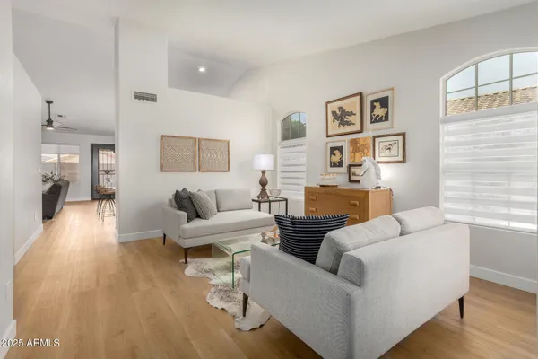 $3,200 | 7415 West Crest Lane, Glendale, AZ 85310